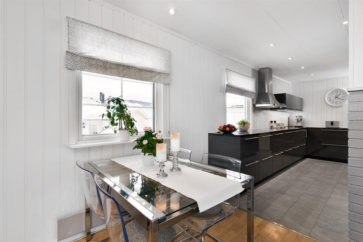 Kjøkkenet ble oppgradert i 2016 med ny innredning fra Ikea. Galleribilde