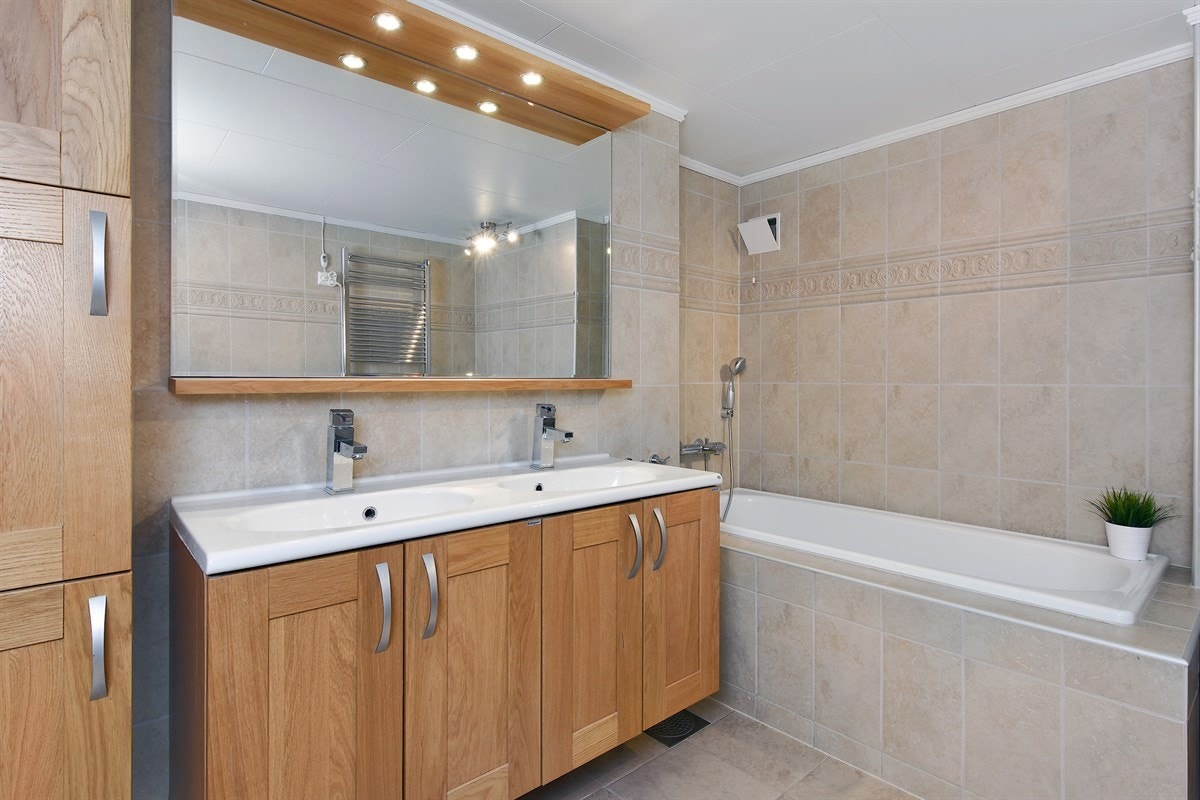 Bad underetasje. Galleribilde