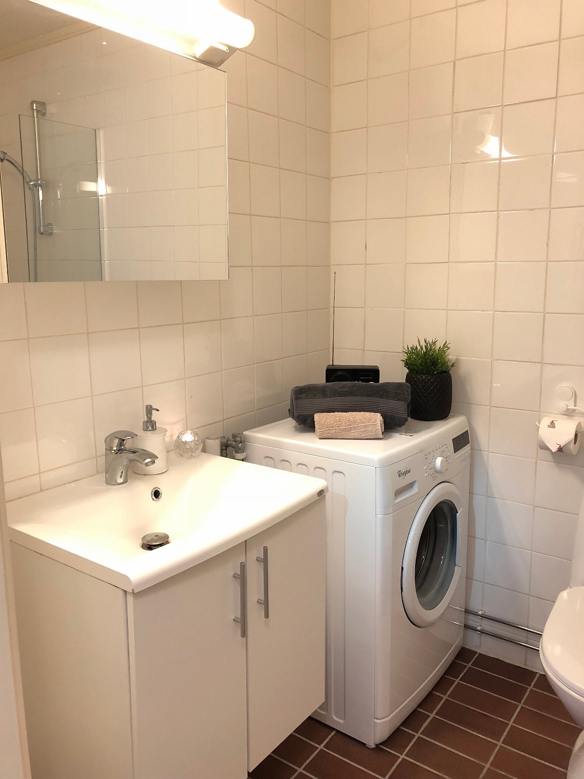 Servant med et-hånds blandebatteri Galleribilde