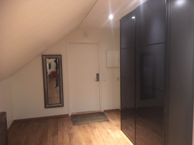 inngang, dobbel skyvedørs garderobe Galleribilde