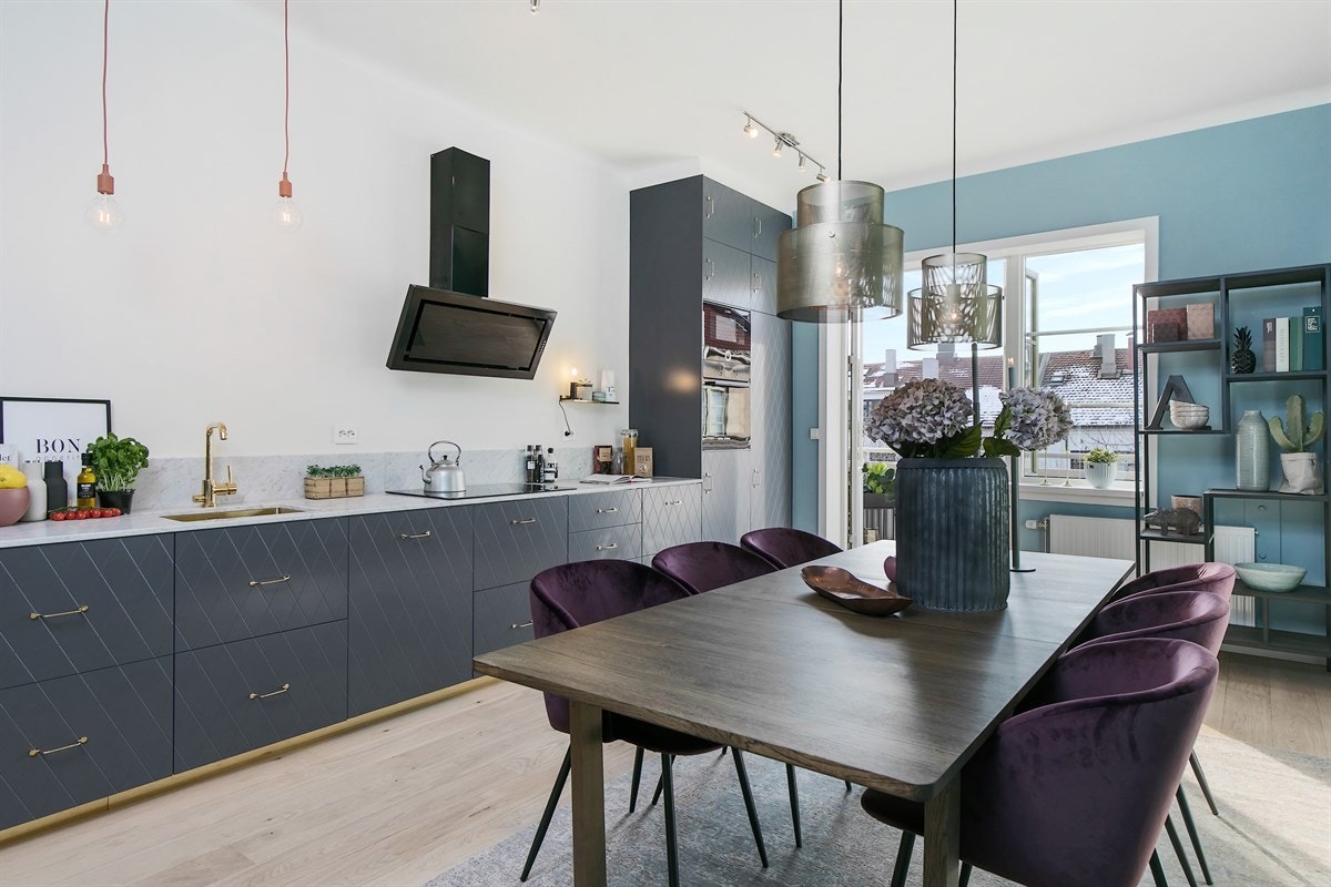 Romslig kjøkken, nytt i 2018! God plass til romslig spisebord. Galleribilde