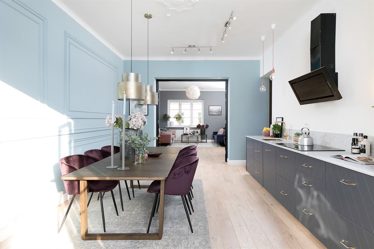 Leiligheten er malt i moderne og lune farger. Galleribilde