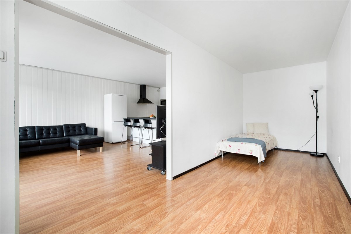 Romslig soverom av god størrelse. Galleribilde