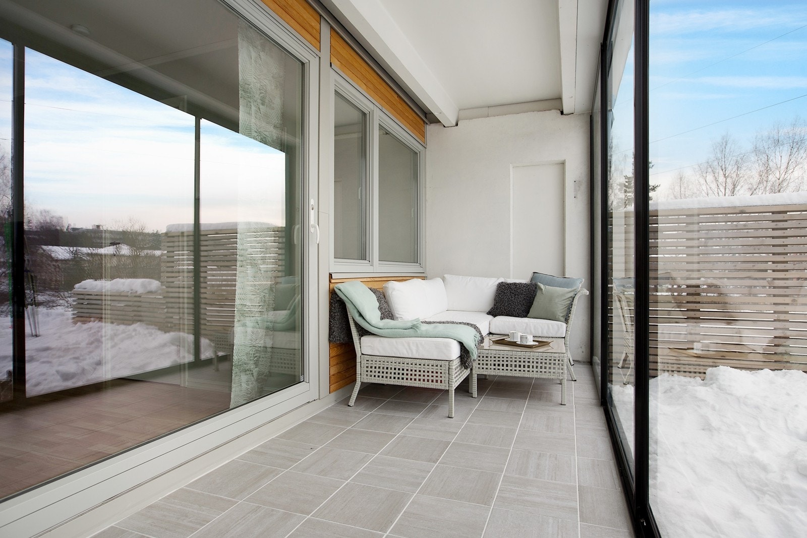 Solrik vinterhave på hele 10 kvm. gir leiligheten en ekstra dimensjon Galleribilde