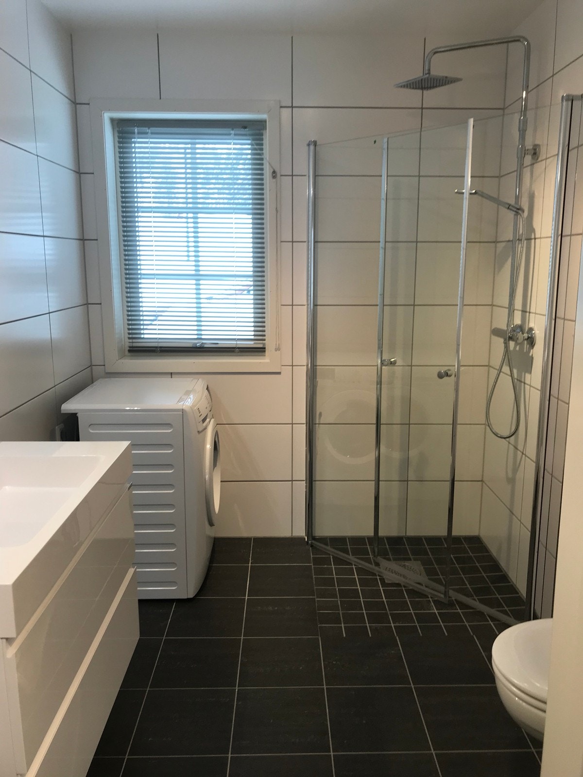 Bad - flislagt med varmekabler Galleribilde