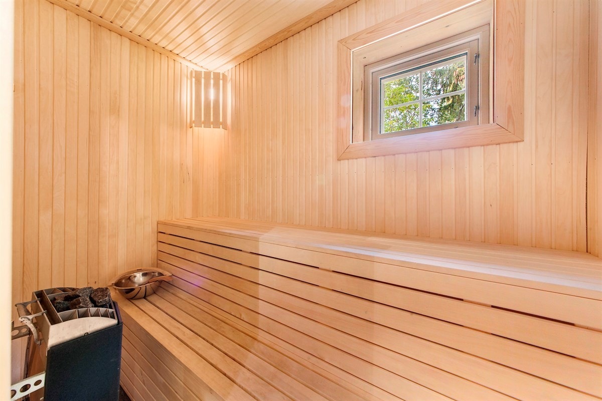 Badstuen har plass til 6 personer Galleribilde