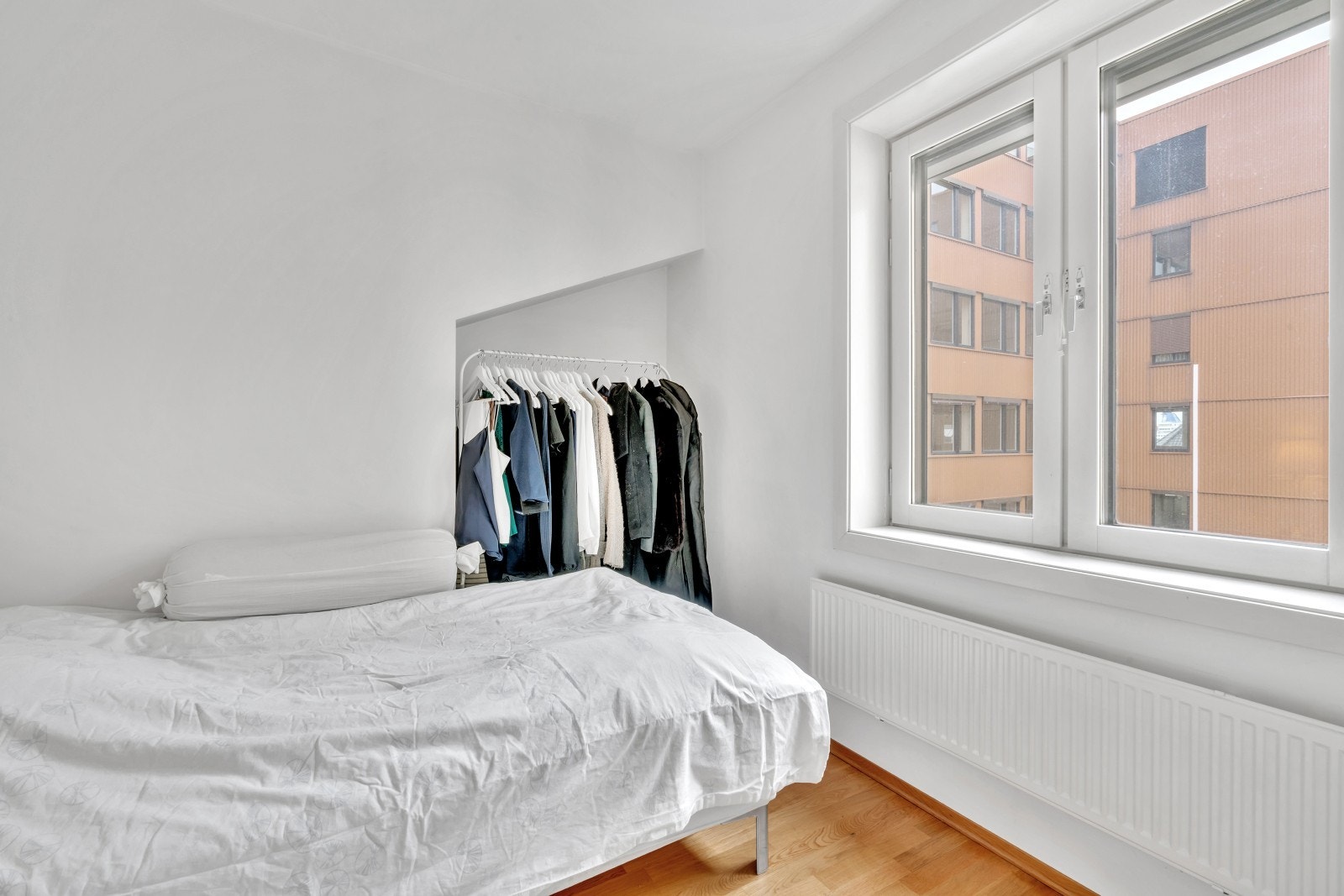 Soverom 2 vendt mot bakgård Galleribilde