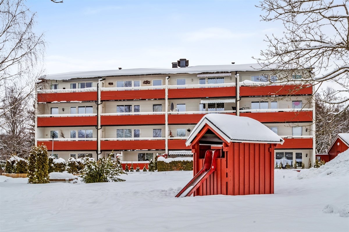 Velkommen til Rugdeberget 8! Her er det godt å bo for hele familien. Galleribilde