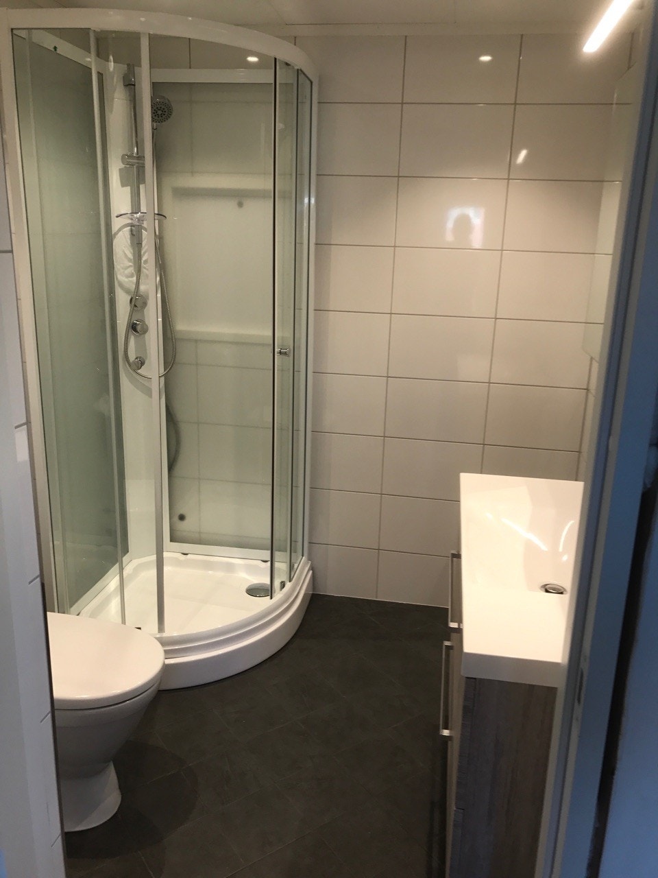 Nyere bad 2 Etg. Galleribilde