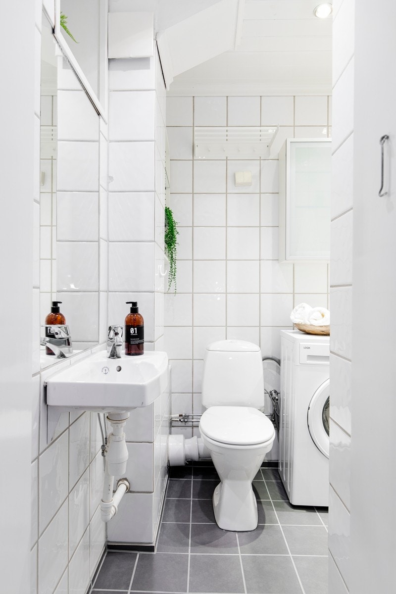 Badet er nylig oppgradert med nye varmekabler og fliser på gulv. Utført av M-tek i 2018. Galleribilde