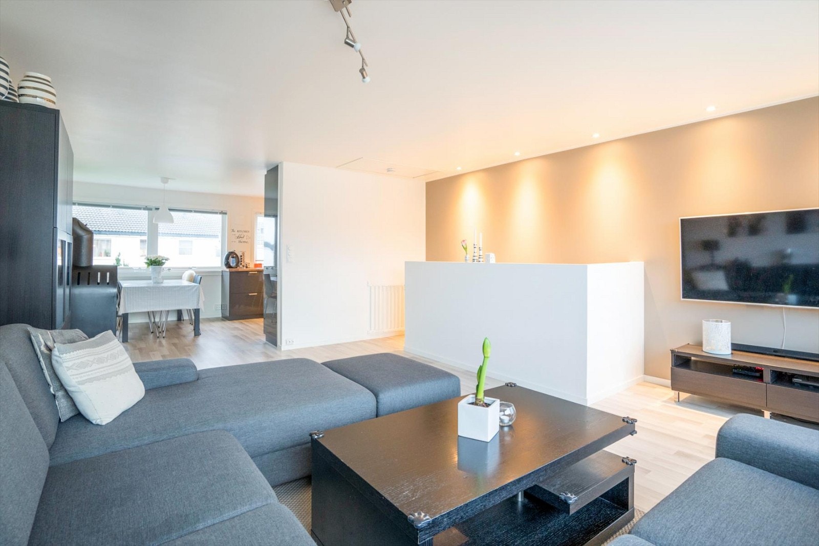 EiendomsMegler 1 v/ Thea Lærdal har gleden av å presentere Berings gate 15. Galleribilde