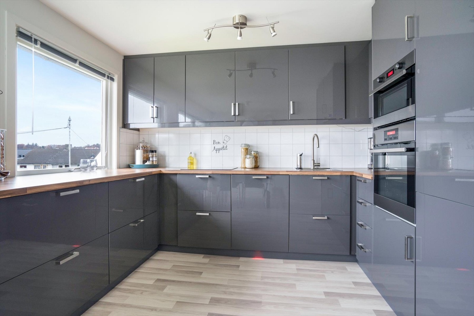 EiendomsMegler 1 v/ Thea Lærdal har gleden av å presentere Berings gate 15. Galleribilde