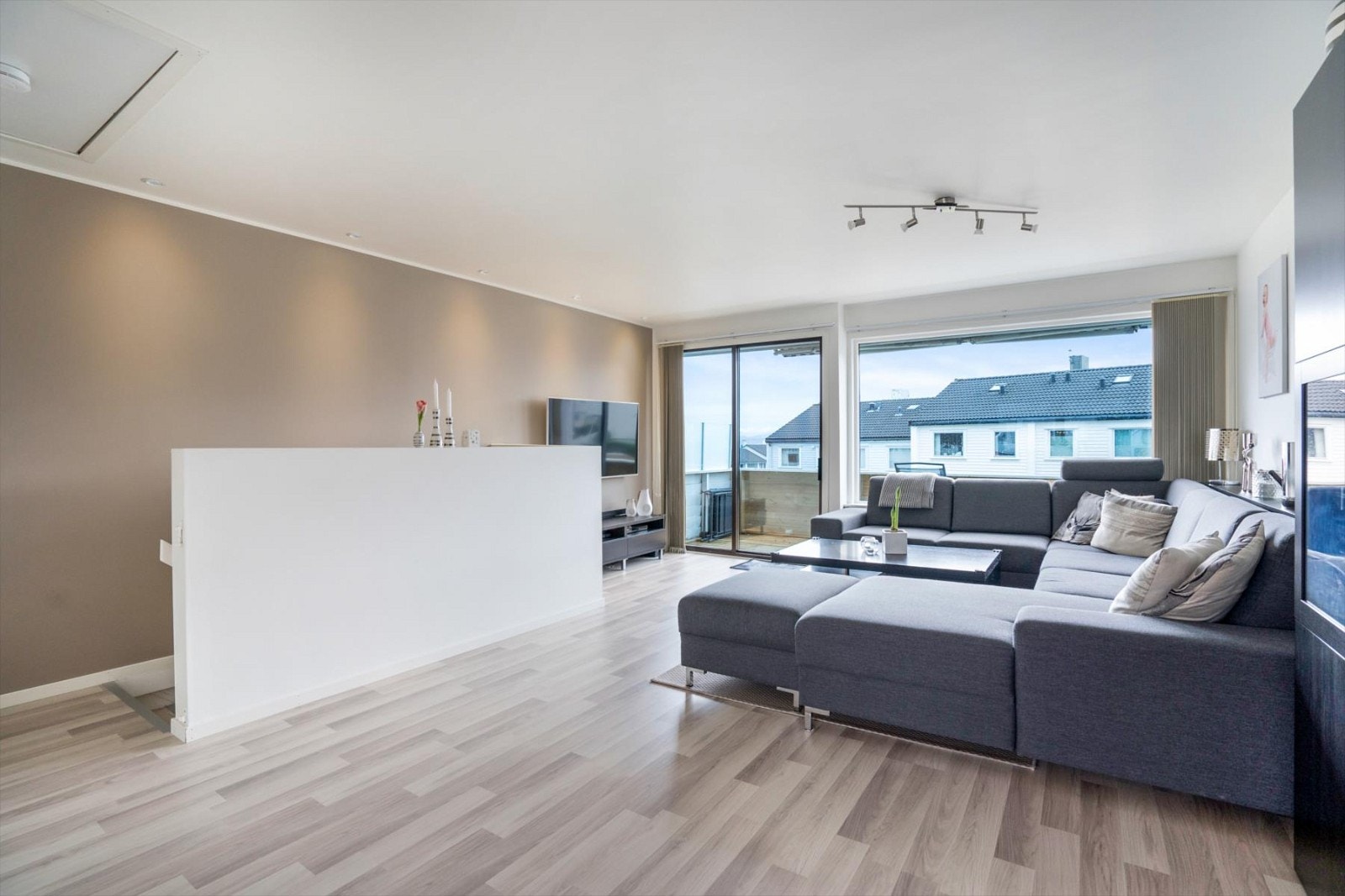 EiendomsMegler 1 v/ Thea Lærdal har gleden av å presentere Berings gate 15. Galleribilde