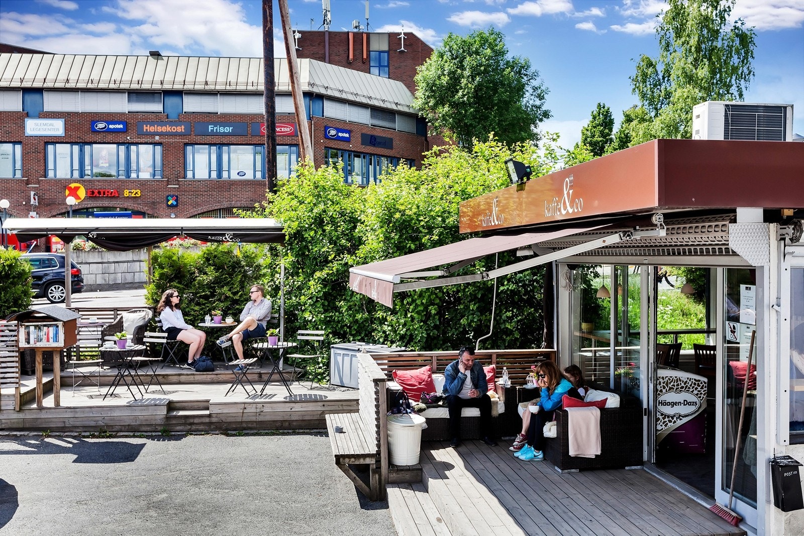 Slemdal sentrum Galleribilde