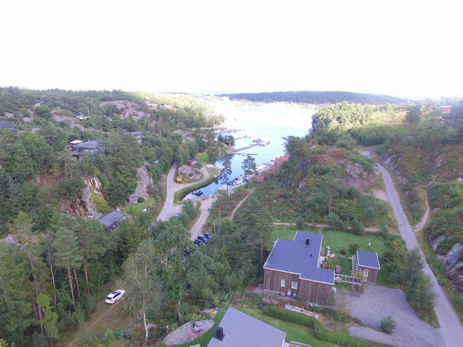 Hytta og fellesbrygga og Blindleia Galleribilde