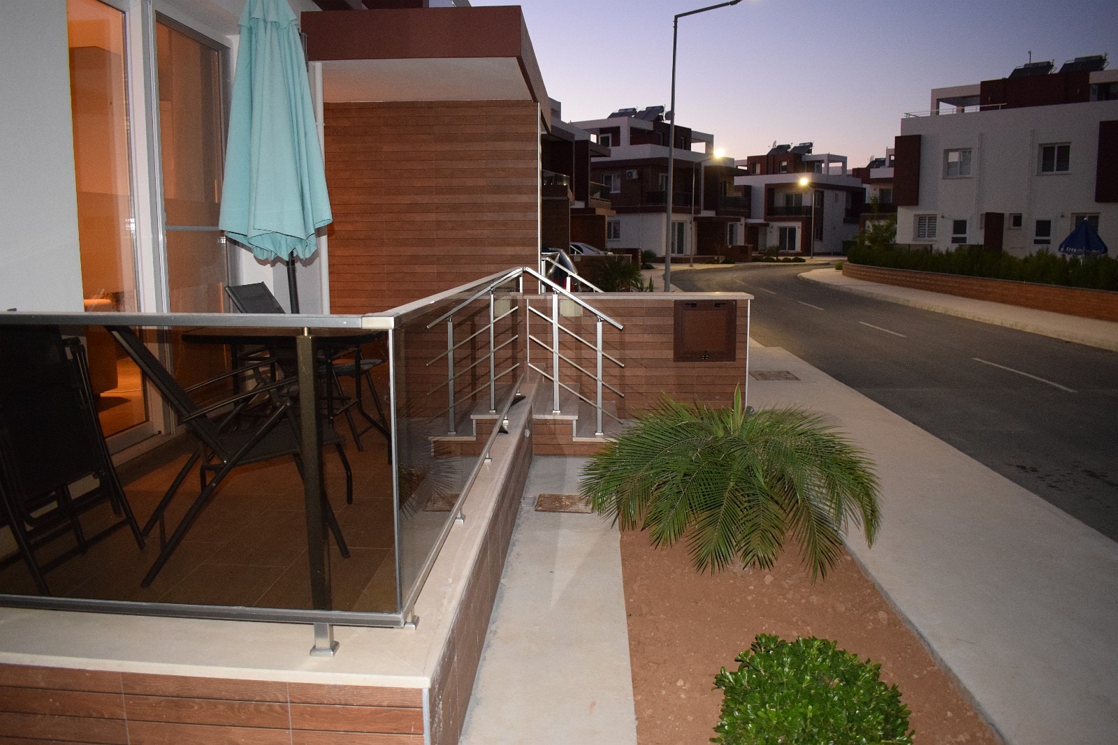Terrasse på gateplan Galleribilde