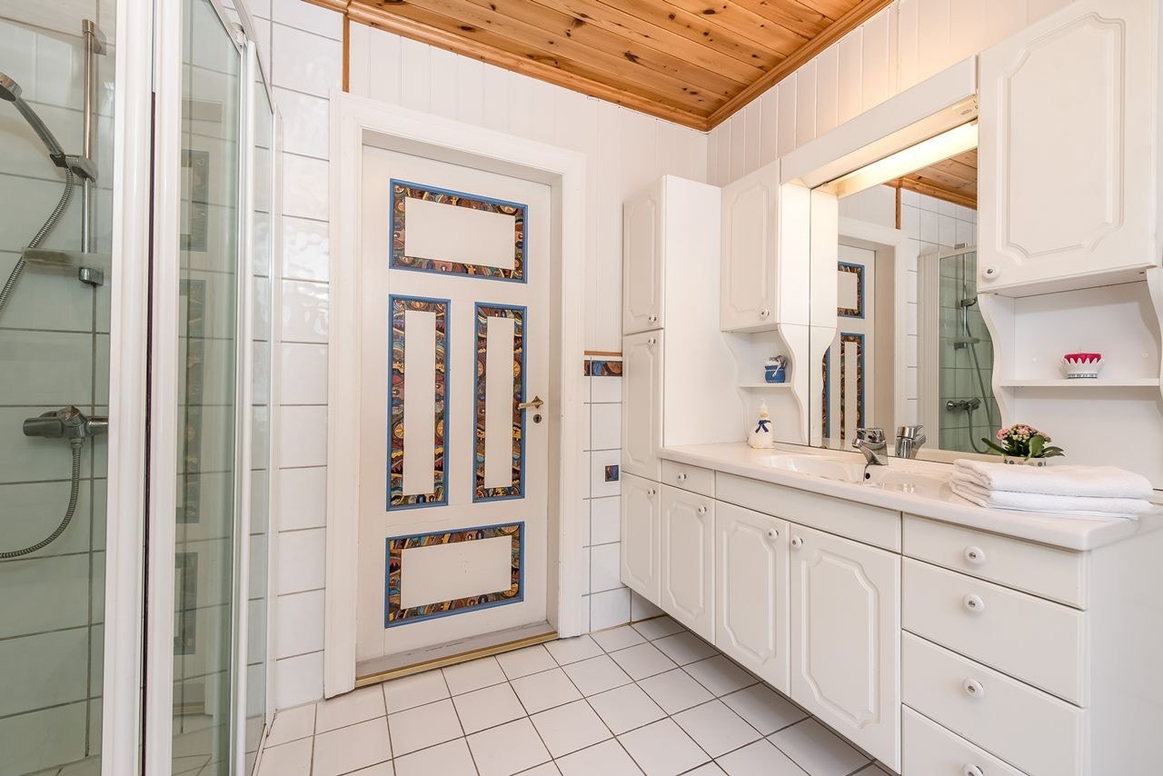 God plass til romslig dusj. Galleribilde