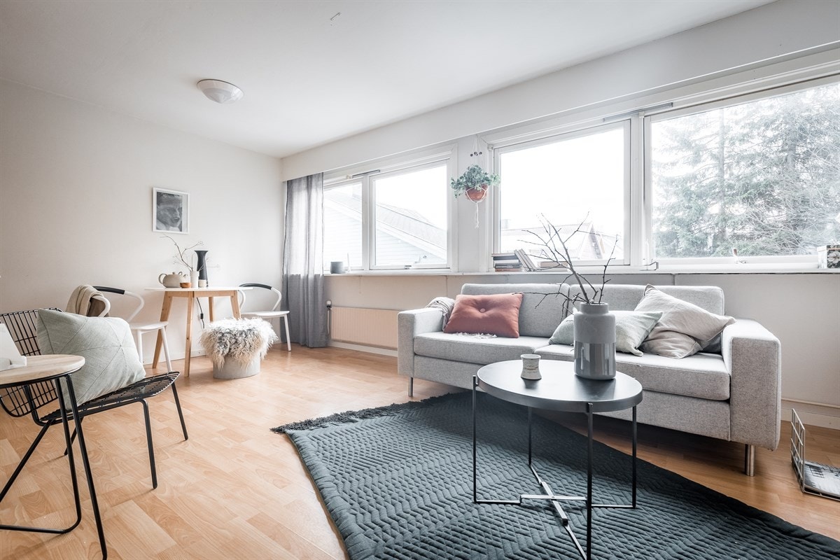 Sørvendt sentrumsleilighet med mye lysinnslipp Galleribilde
