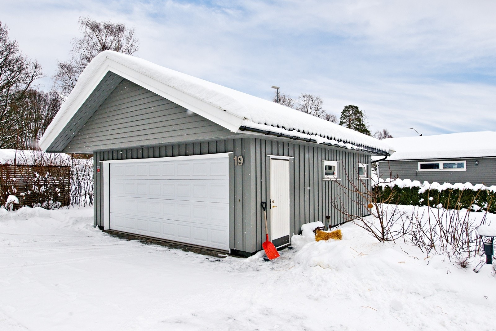 Frittliggende garasje Galleribilde