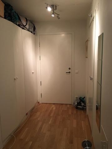 Gang, ut mot entré Galleribilde