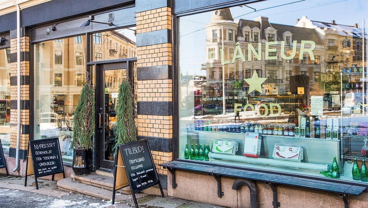 Det er flere populære spisesteder og hyggelige kafeer i nærområdet. Galleribilde