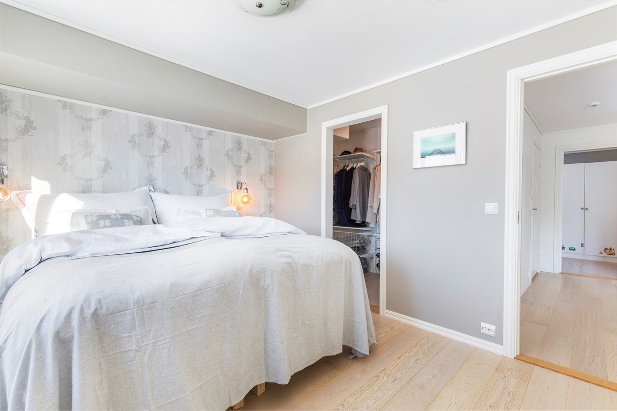 Her kan man stå opp og gå rett inn i garderoben for å kle på seg. Galleribilde