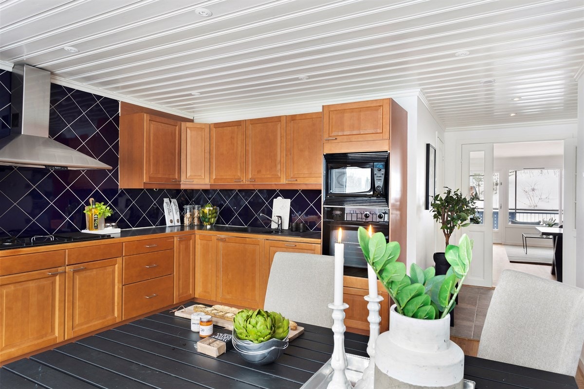 Kjøkkenet er pent og velutstyrt. Galleribilde