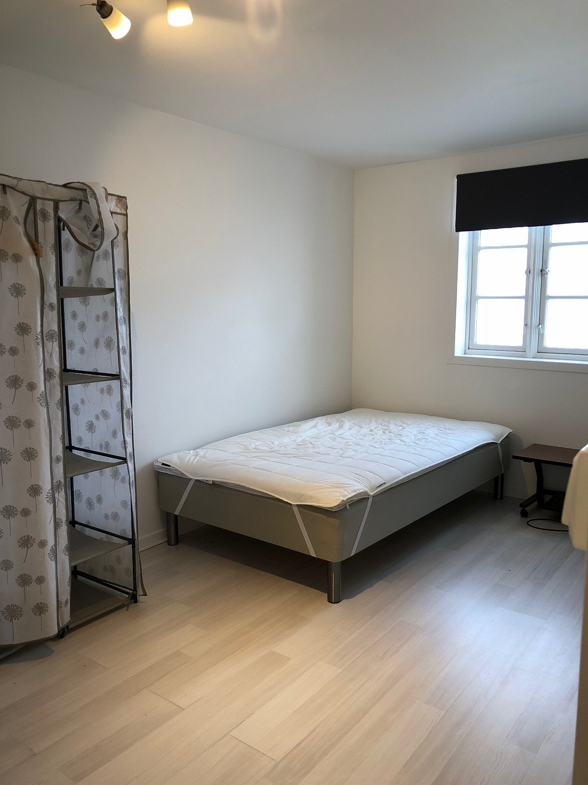 Ett tilfeldig soverom Galleribilde