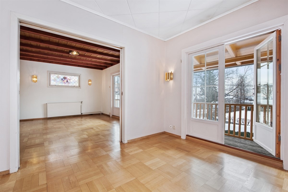 Soverom nr. 3 med egen utgang til balkong. Galleribilde