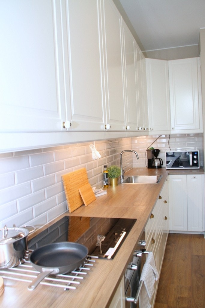 KJØKKEN / FELLES AREAL Galleribilde