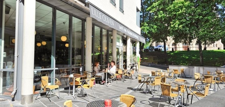 OVENFOR GATA Galleribilde