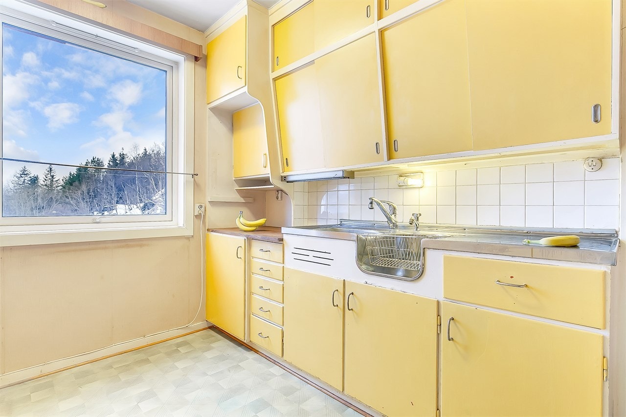 Kjøkken med utsikt over Ofotfjorden Galleribilde