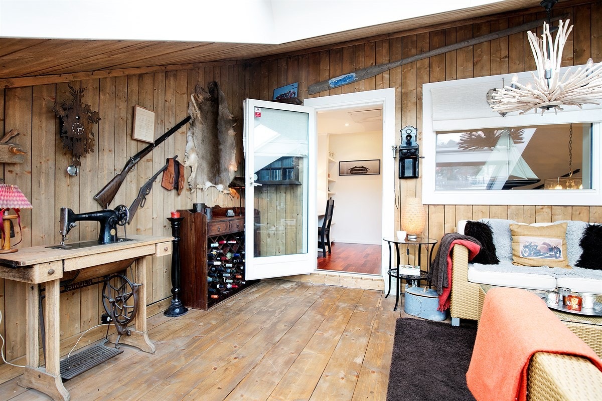 Tidligere takterasse som i 2010 ble bygget inn, benyttes i dag som loftstue av selgerne Galleribilde