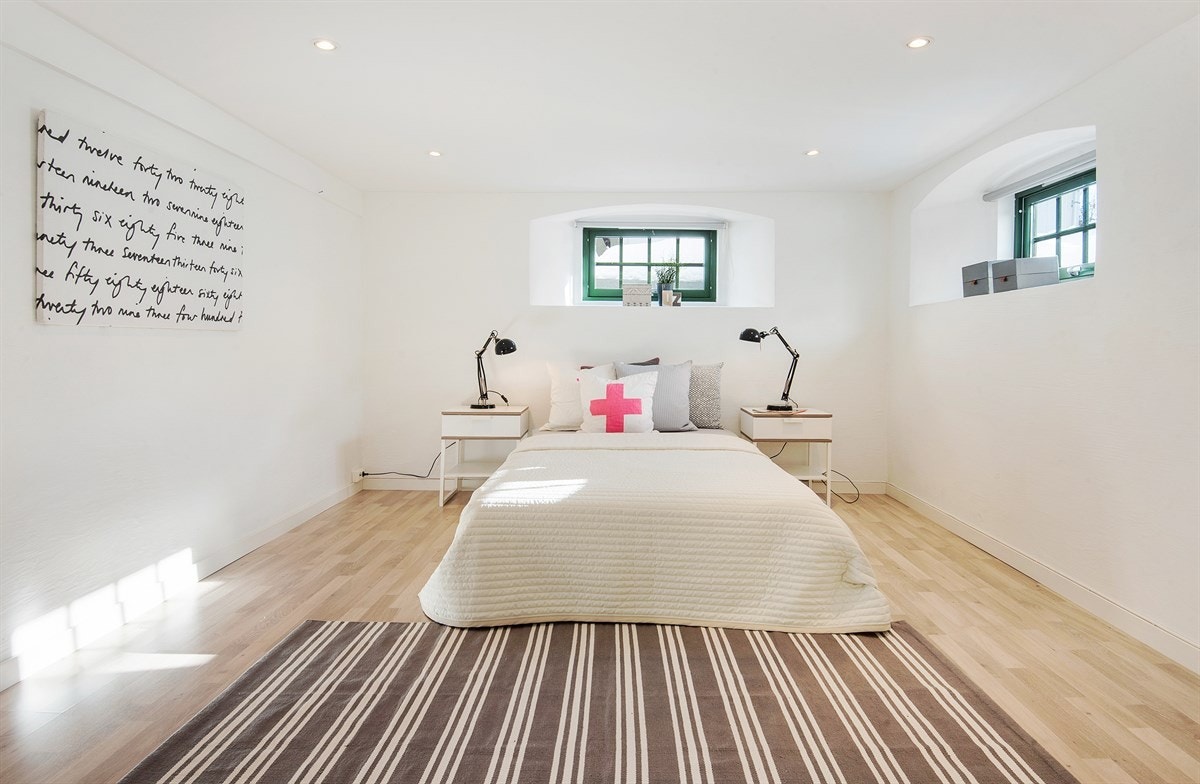 Disponibelt rom innredet som soverom Galleribilde