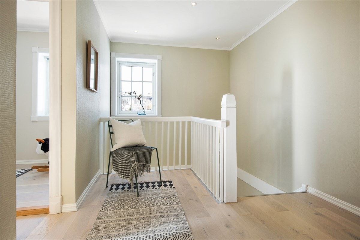 Soveromsgang - 3 soverom i boligens 2. etasje Galleribilde