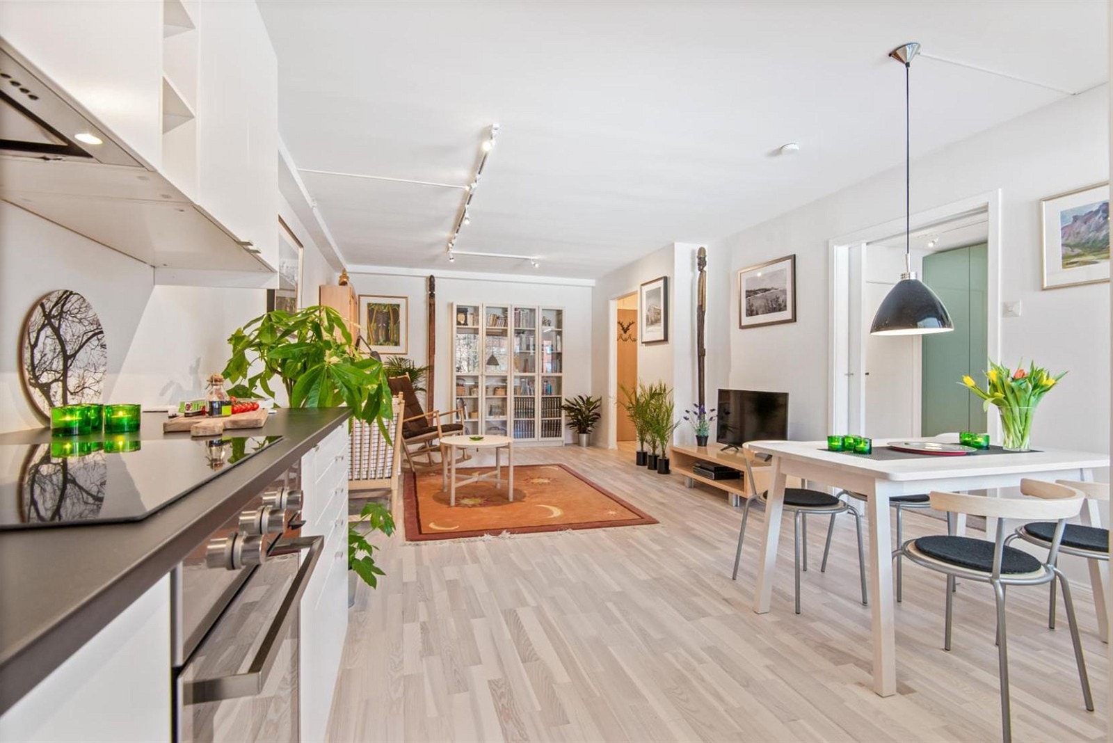 Lyst og romslig uttrykk. Galleribilde
