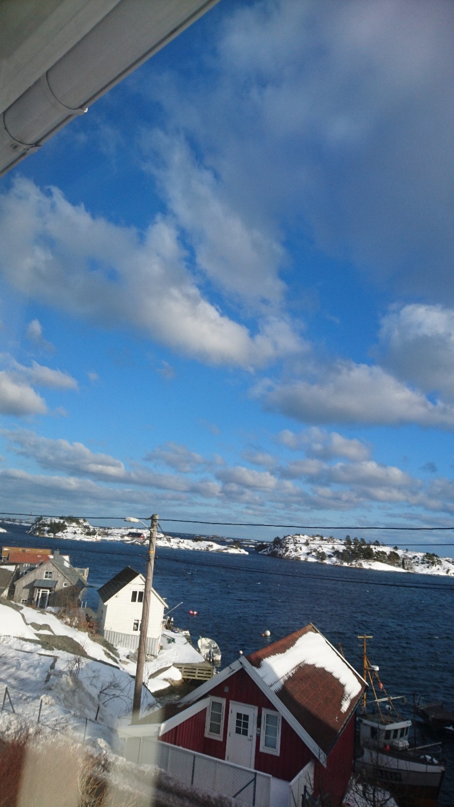 Vinter på Mæbø. Utsikt fra stua og soverommet Galleribilde