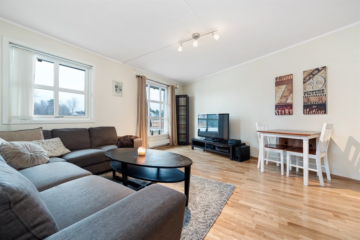 Eldre bilde av stuen Galleribilde