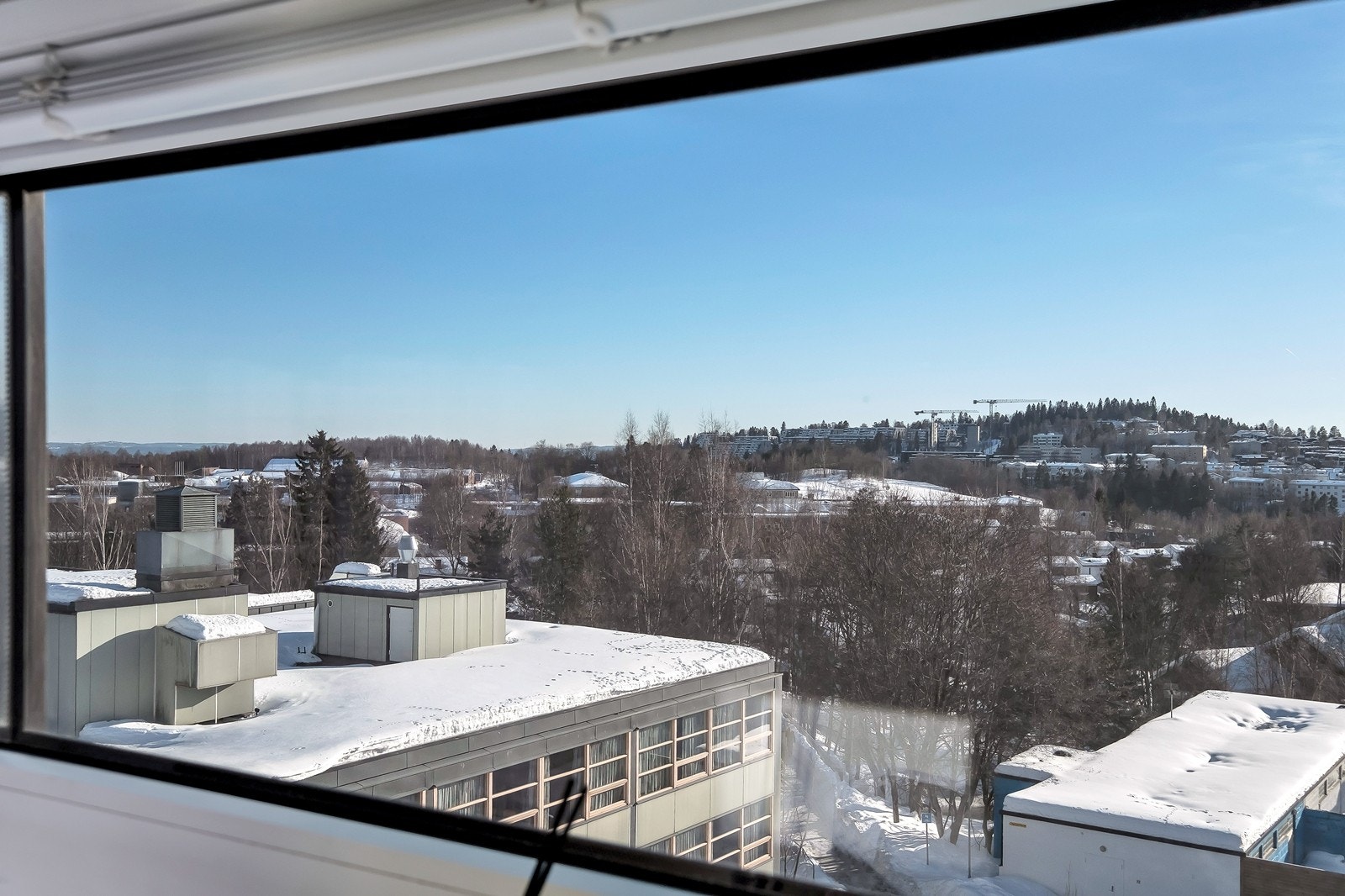 Leiligheten ligger i 5.etasje med fin utsikt Galleribilde