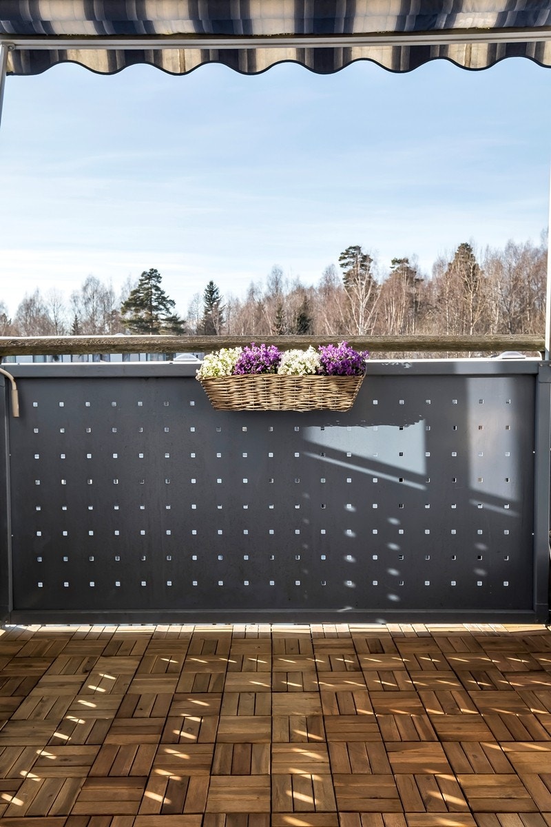 Balkongen ligger høyt og fritt Galleribilde