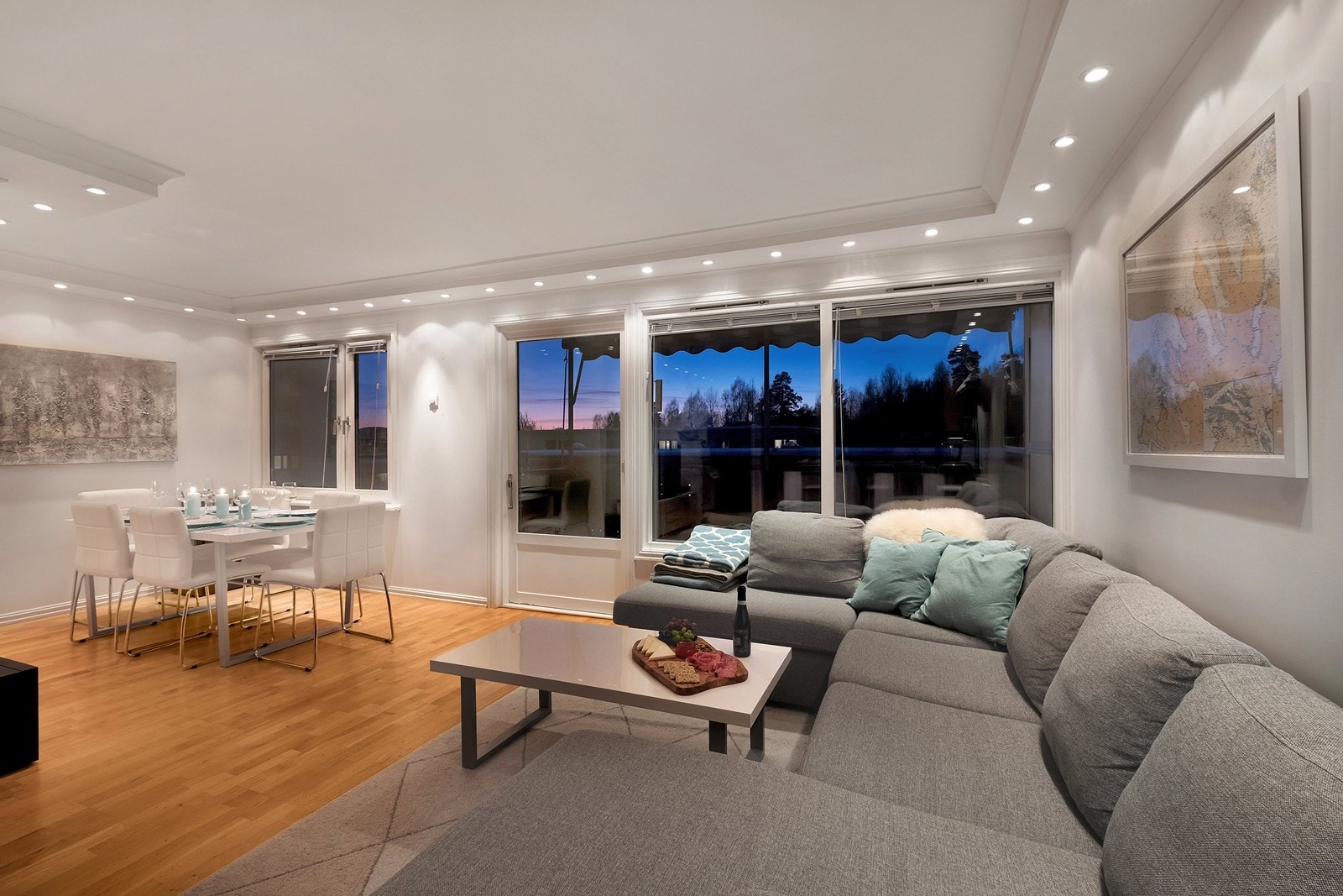 Velkommen til Hovseterveien 84 - Ta gjerne kontakt med megler om det er ønskelig med privatvisning - Presentert av Dan-Christian Jensen, Krogsveen Galleribilde