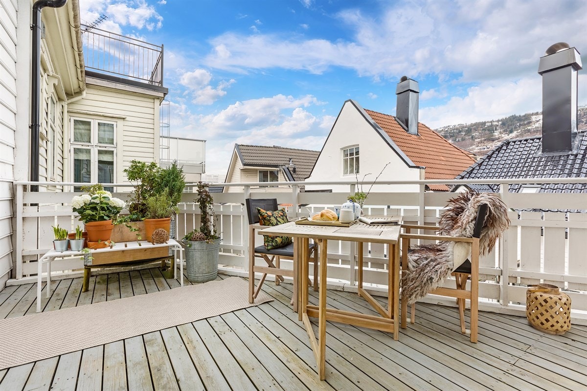 Her er det meget enkelt å nyte måltidet ute de dagene været tillater det. Galleribilde