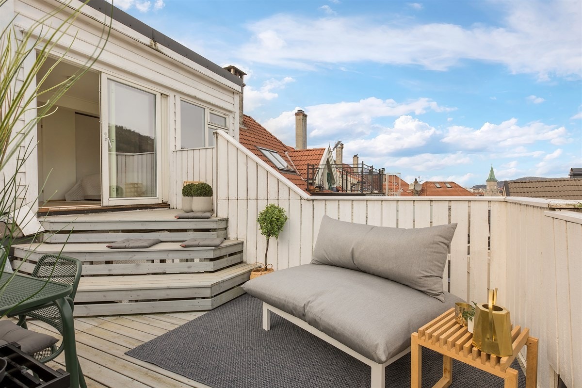 En drøm av en leilighet med sjeldent flotte kvaliteter og enda sjeldnere uteplasser Galleribilde