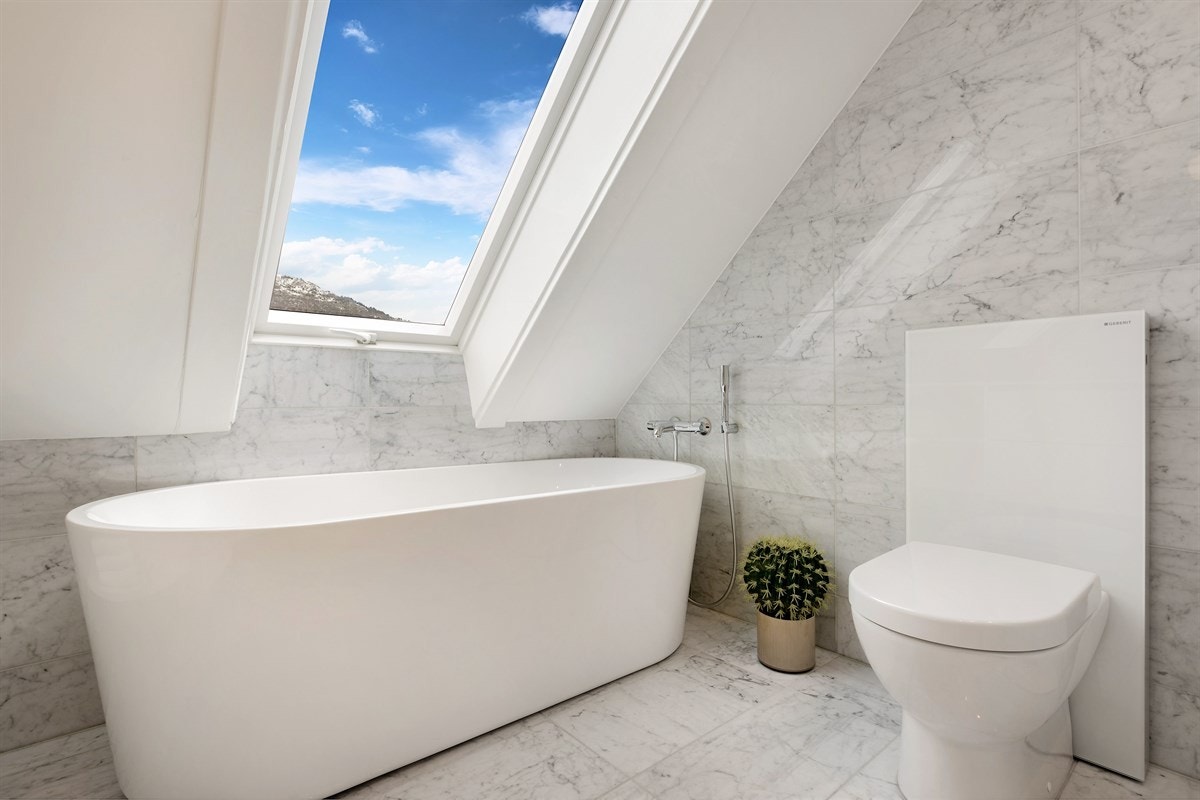 Nyt et varmt bad under stjernehimmelen Galleribilde