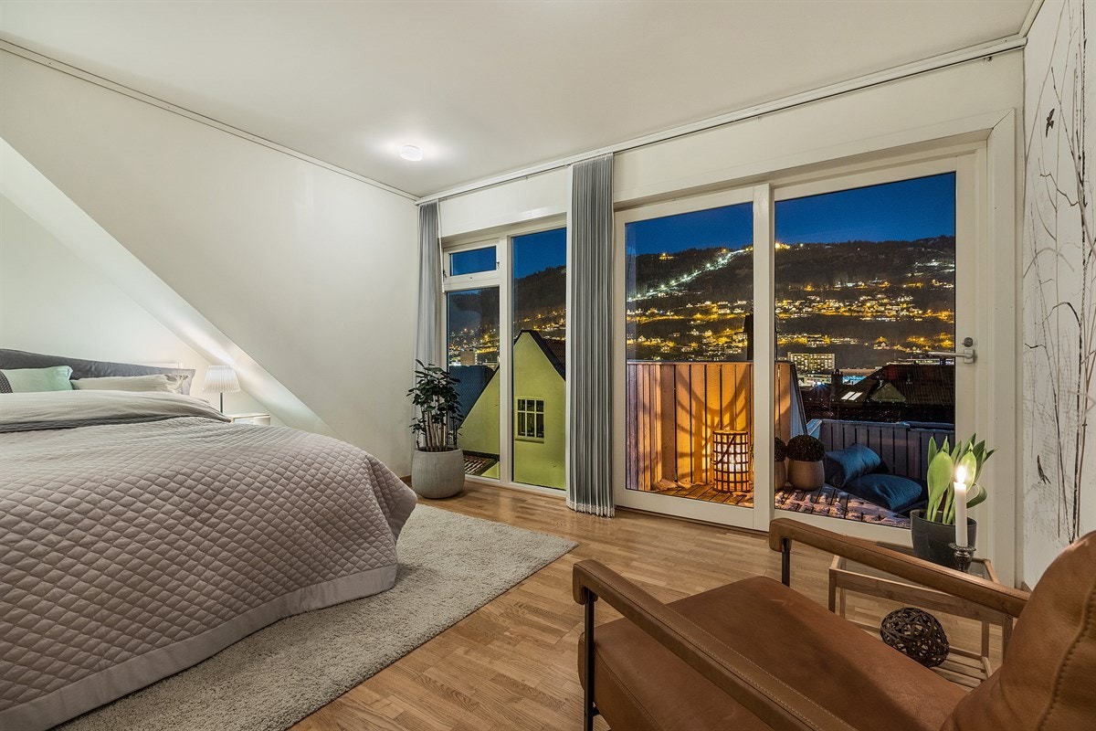 Når mørket siger på blir utsikten - om mulig, enda mer magisk Galleribilde