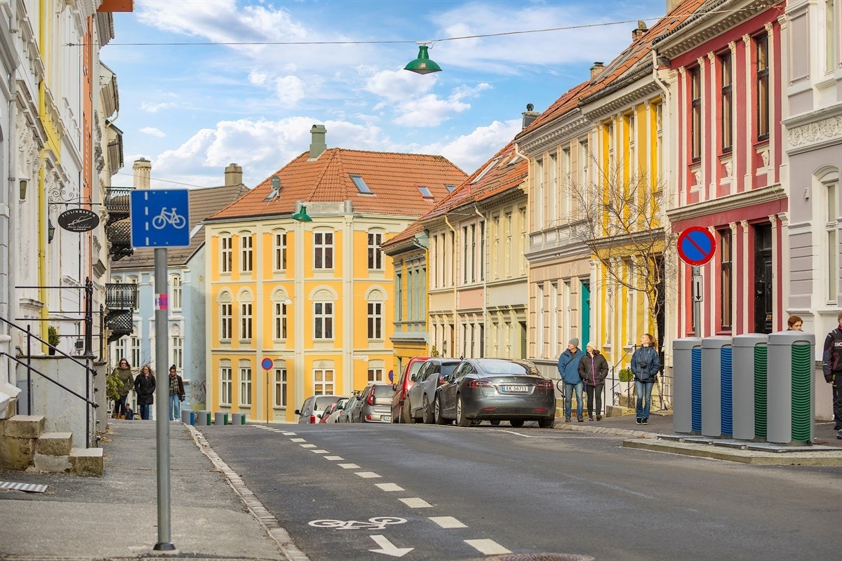 Trivelig gate på Nygårdshøyden med soneparkering rett utenfor døren Galleribilde