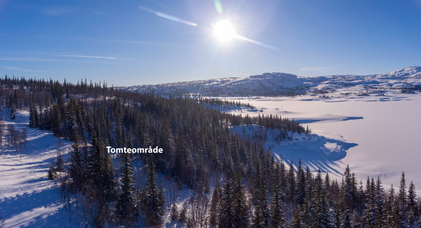 Her ser vi mot sør med et islagt Namsvatn Galleribilde