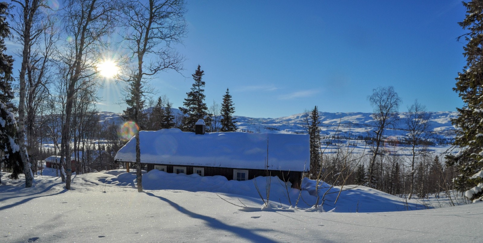 Feltet ligger ca 15 km fra Børgefjellsenteret, med alpinanlegg, skiarena og turløyper Galleribilde
