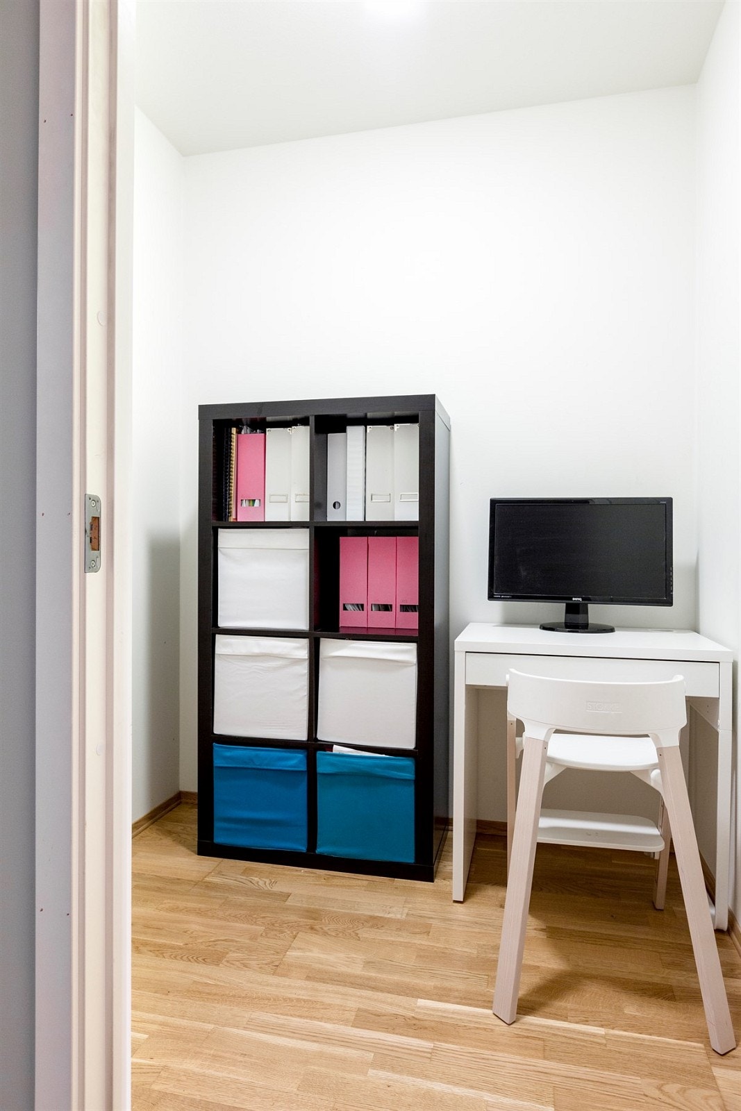 Med direkte tilgang fra entréen er en bod på ca. 3 kvm. Galleribilde