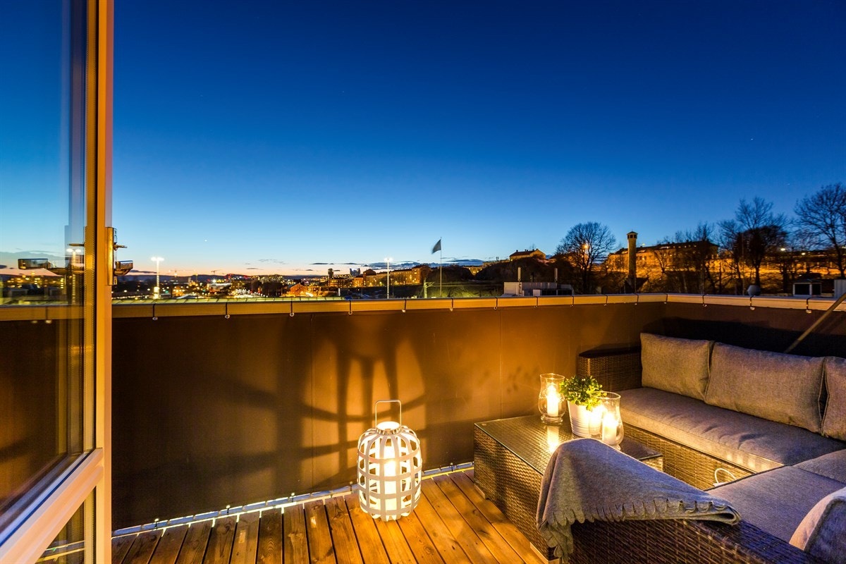 Her kan du nyte kveldsmaten med fin utsikt. Galleribilde